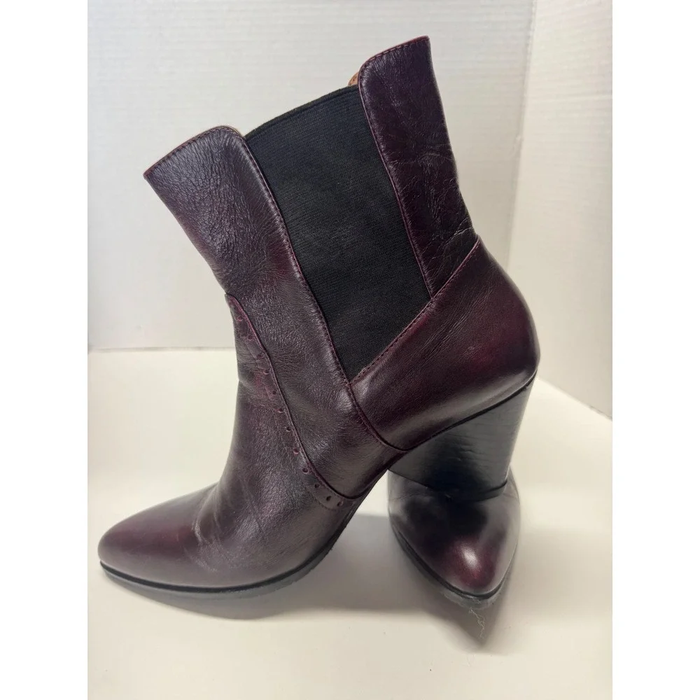 John Fluevog Burgundy Leather Pointed Toe Ankle Boots Brogue Detail Size‎ 7.5